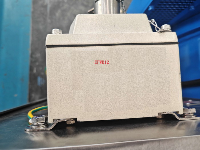 Explosion-proof button switch