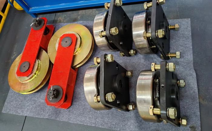 辅助滑轮总成   滚轮总成